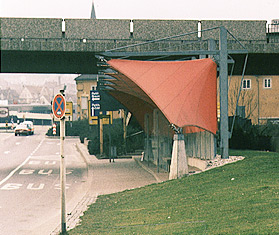 Bushaltestelle Theodor-Heuss-Straße Seite